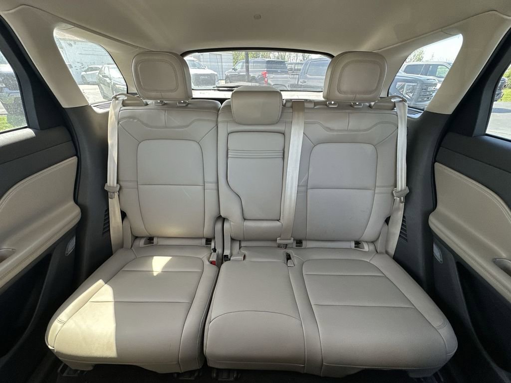 Used 2023 Lincoln Corsair AWD w/ Towing Package image 22