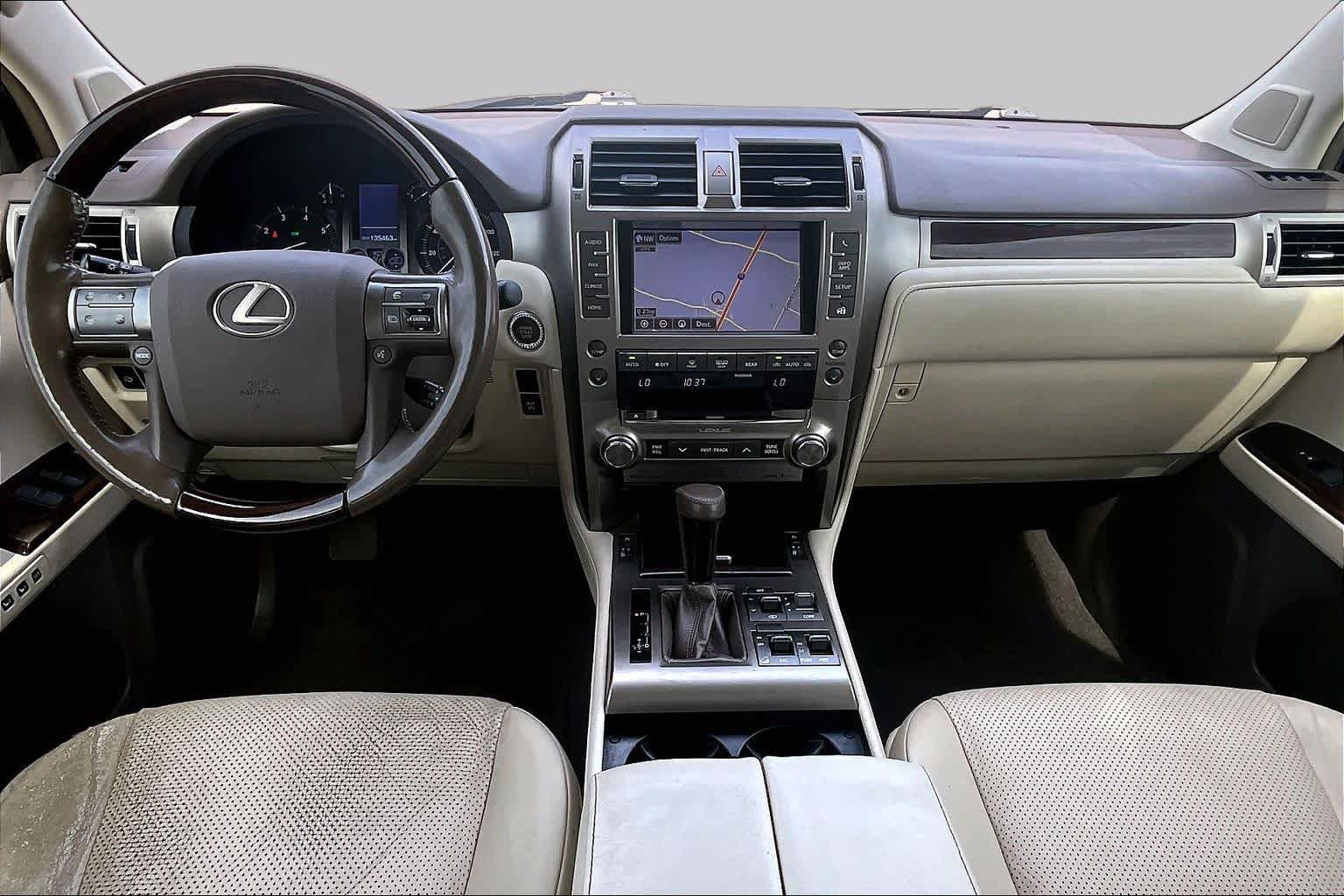 Used 2018 Lexus GX 460 Luxury w/ Preferred Accessory Package AWD/4WD image 16