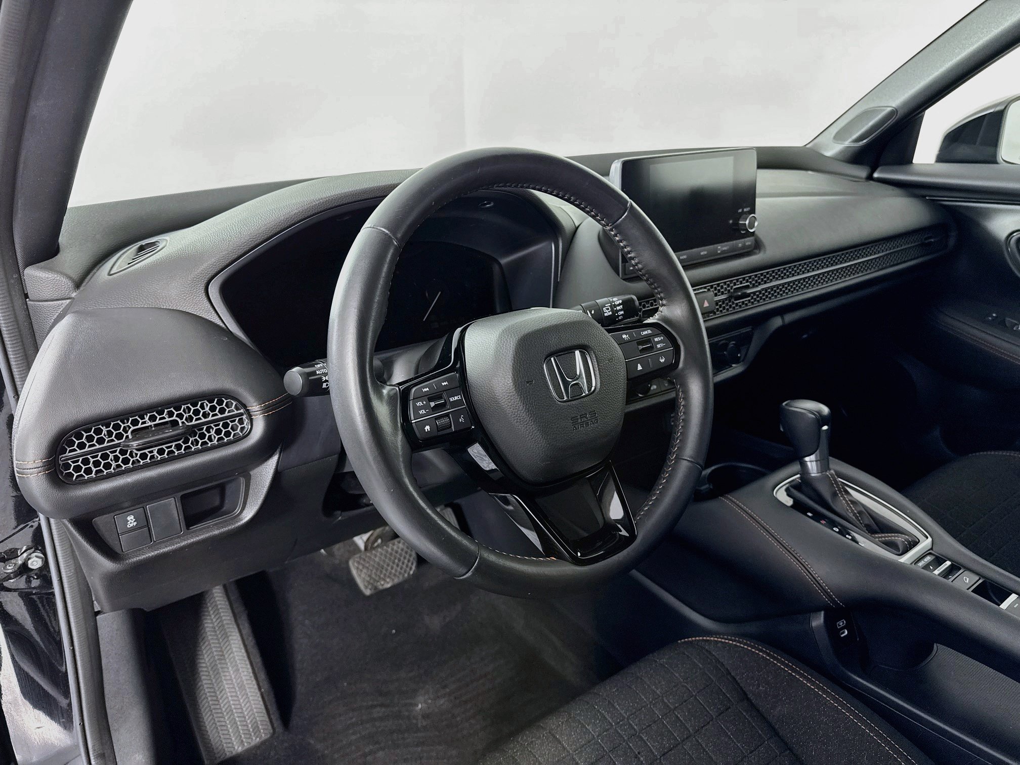 Certified 2024 Honda HR-V Sport image 9