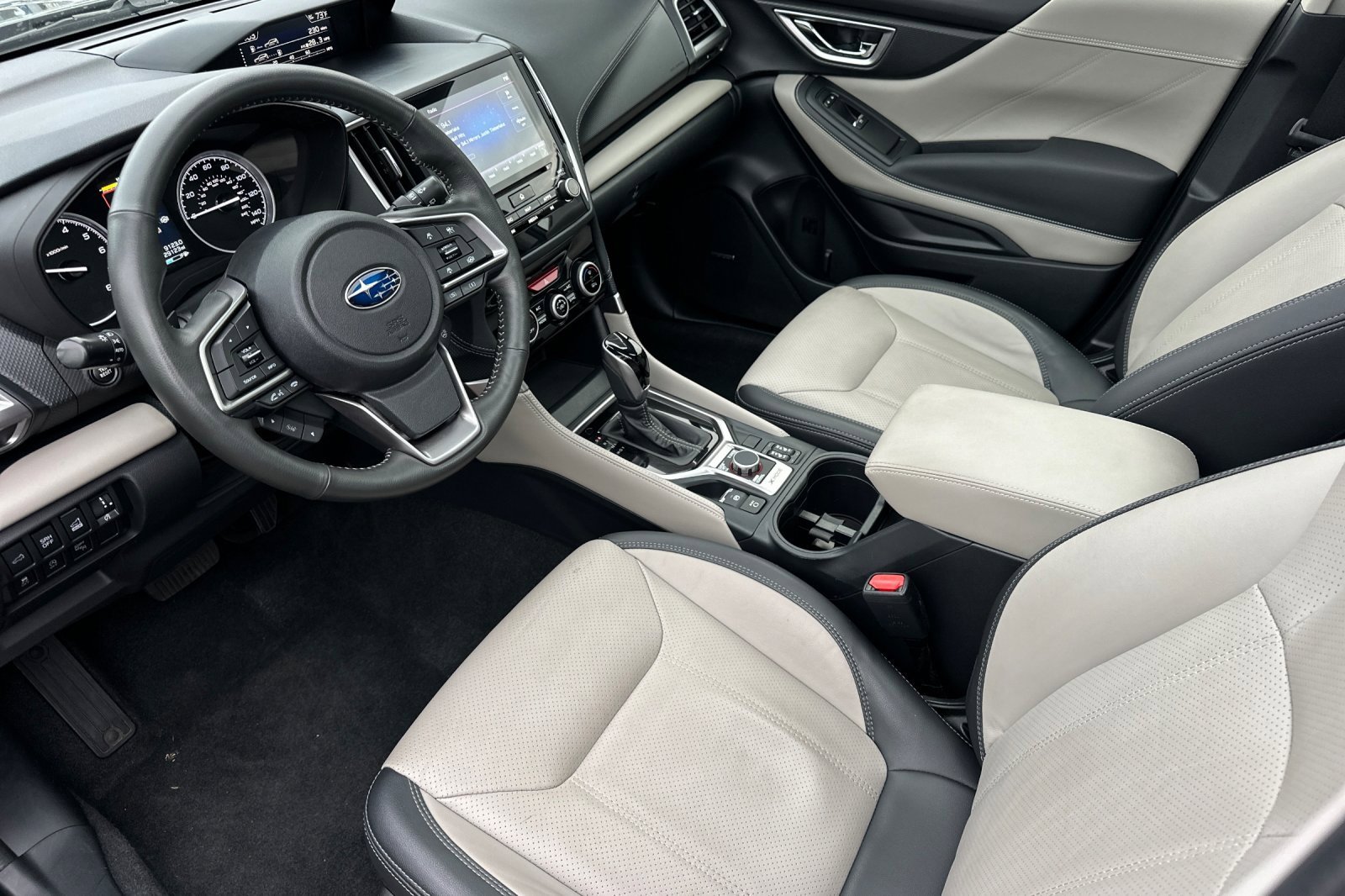 Used 2023 Subaru Forester Limited image 10