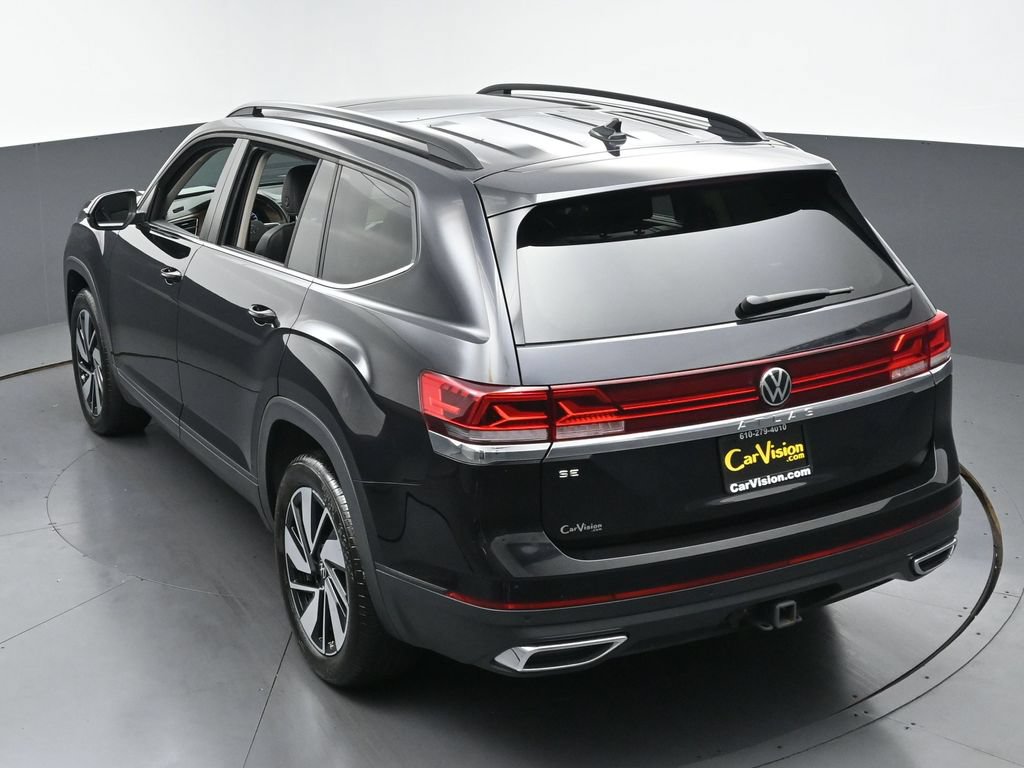 Used 2024 Volkswagen Atlas SE w/ Panoramic Sunroof Package FWD image 41