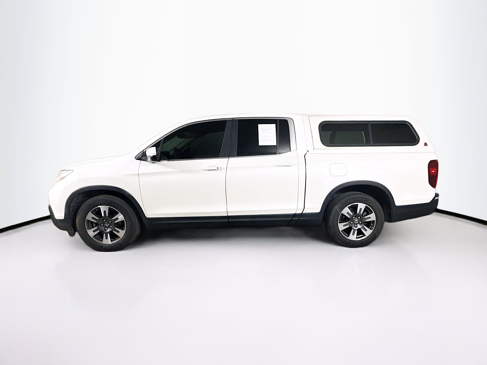 Used 2017 Honda Ridgeline RTL-T image 7