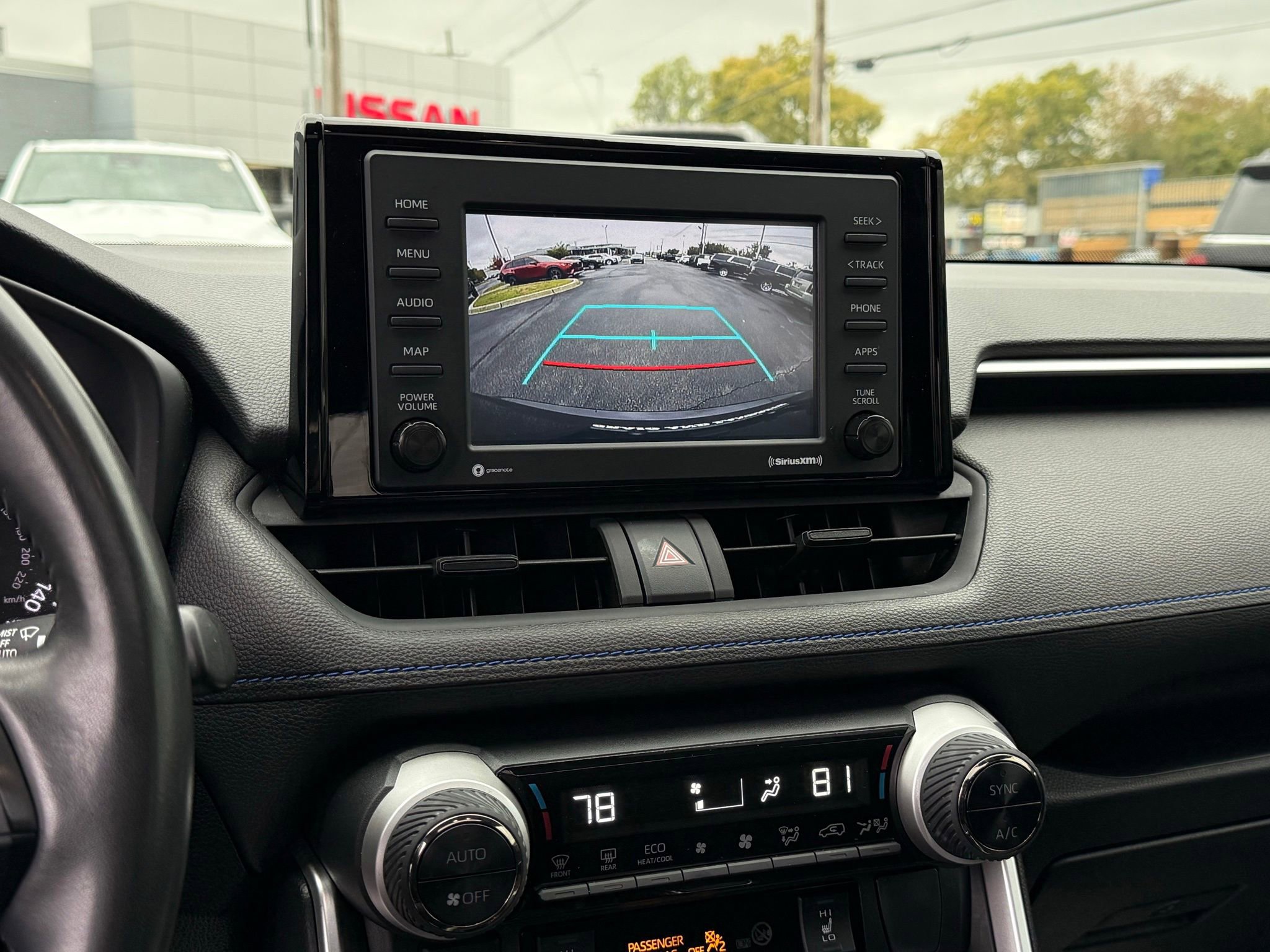 Used 2022 Toyota RAV4 SE image 49