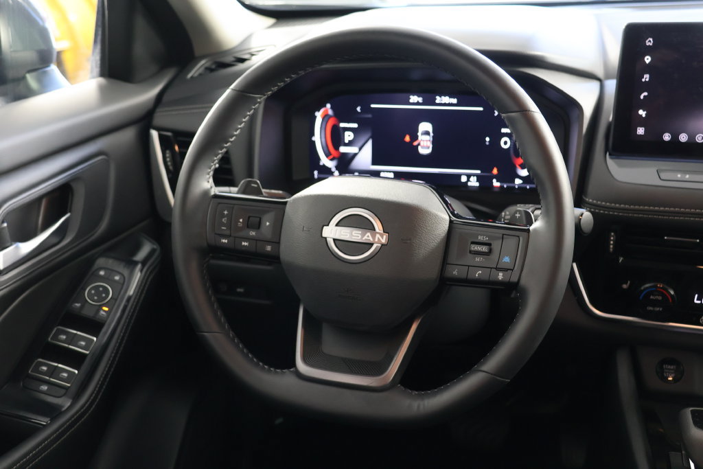 Used 2025 Nissan Rogue SL FWD image 10