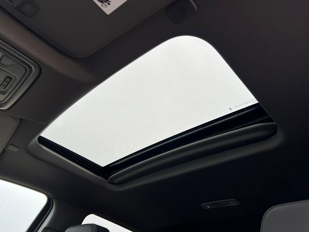 New 2026 GMC Sierra 2500 SLT w/ SLT Premium Package image 8