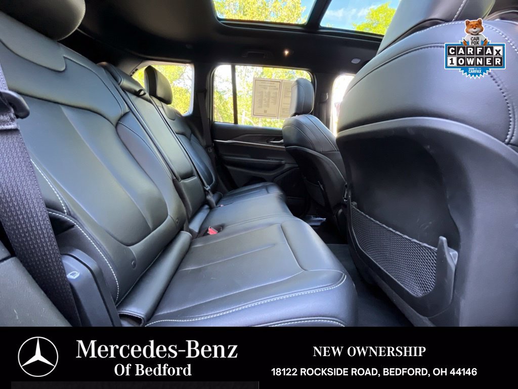 Used 2025 Jeep Grand Cherokee Limited w/ Black Appearance Package AWD/4WD image 21