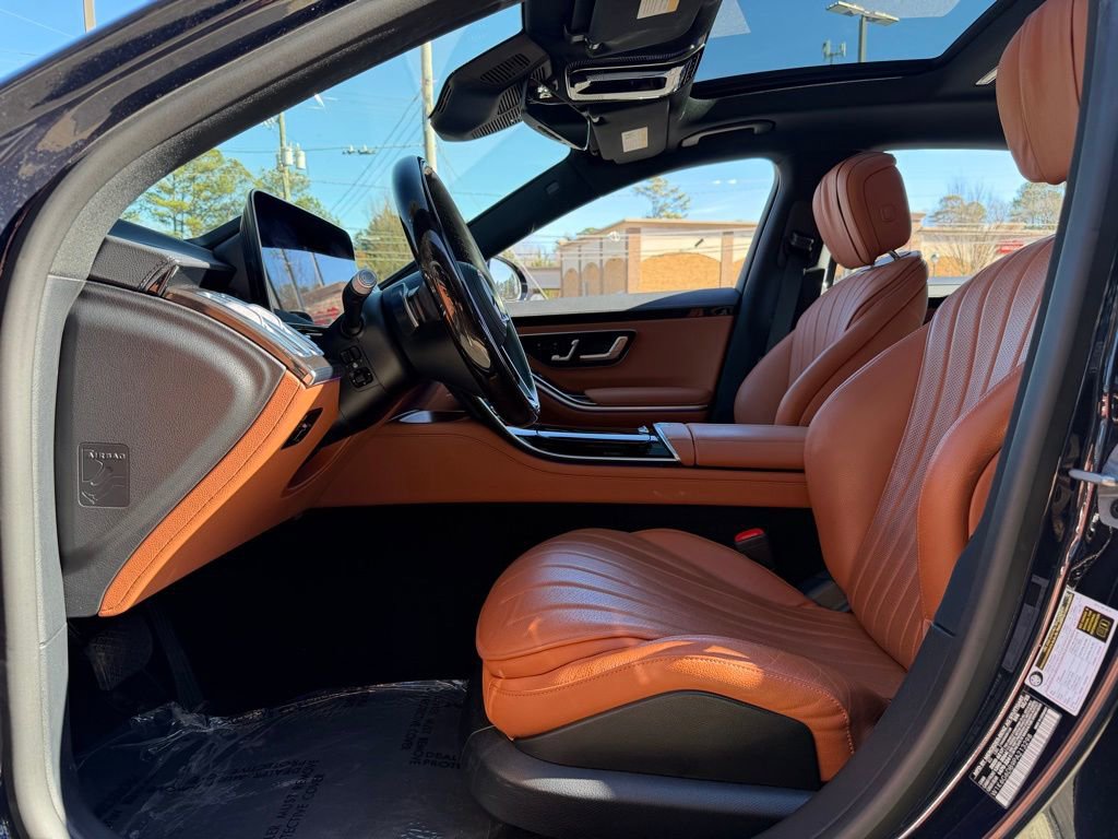 Used 2023 Mercedes-Benz S 500 4MATIC w/ Warmth & Comfort Package image 25