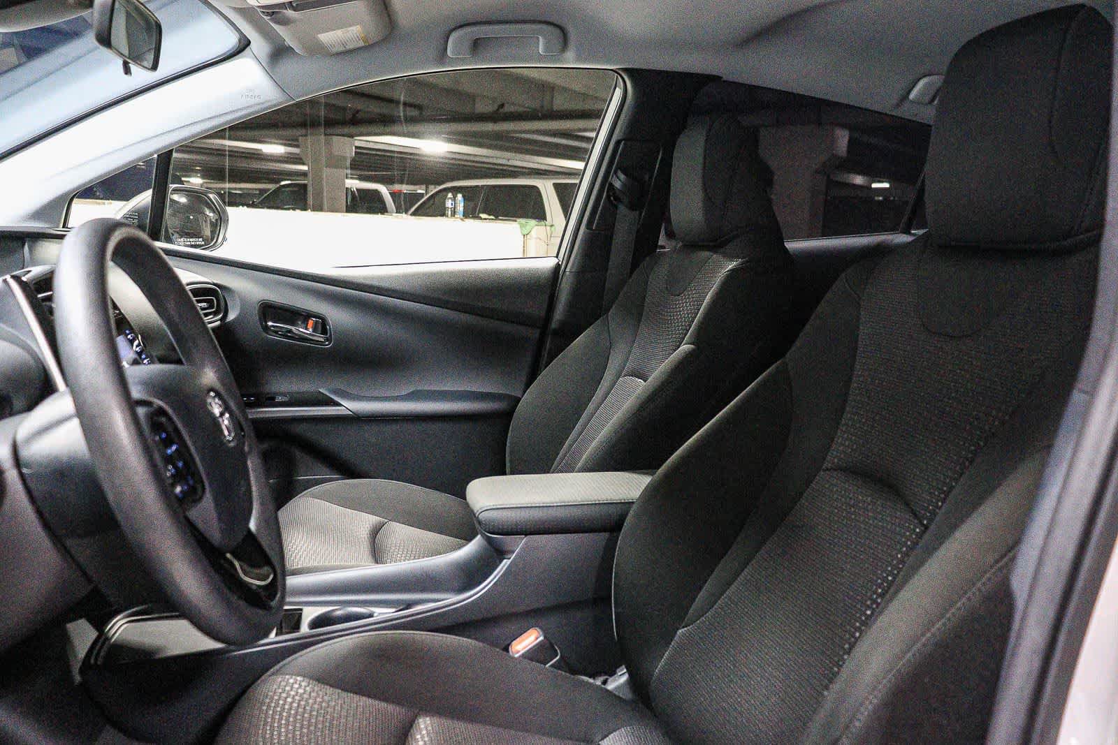 Certified 2022 Toyota Prius LE FWD image 20