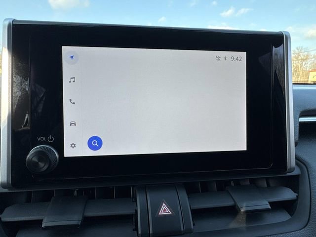 Used 2023 Toyota RAV4 SE w/ Weather & Moonroof Package image 18