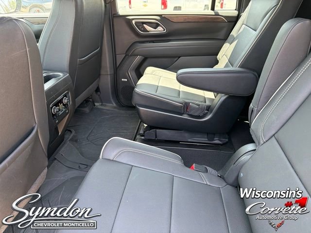 Used 2023 Chevrolet Suburban Premier AWD/4WD image 19