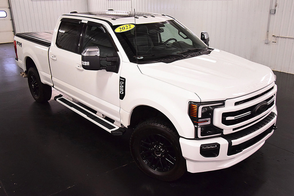 Used 2022 Ford F250 Lariat w/ Black Appearance Pkg AWD/4WD image 11