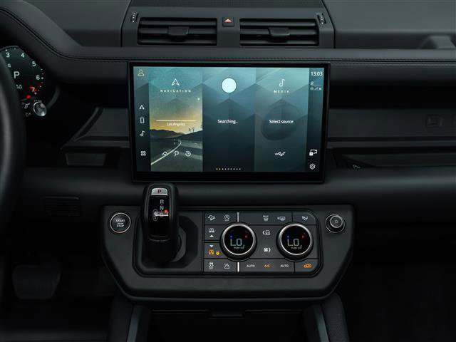 Used 2025 Land Rover Defender 110 S image 30