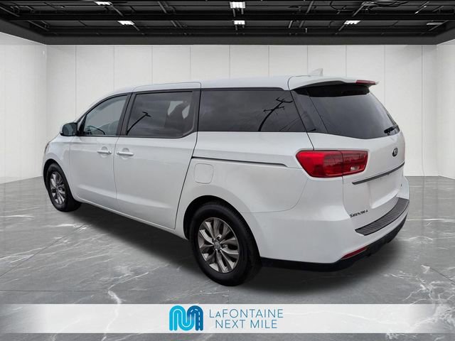 Used 2019 Kia Sedona LX image 3