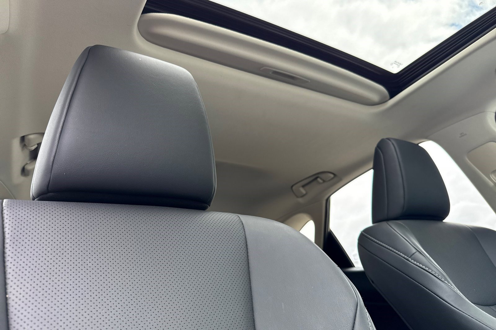 Used 2025 Lexus NX 350h AWD w/ Premium Package image 21