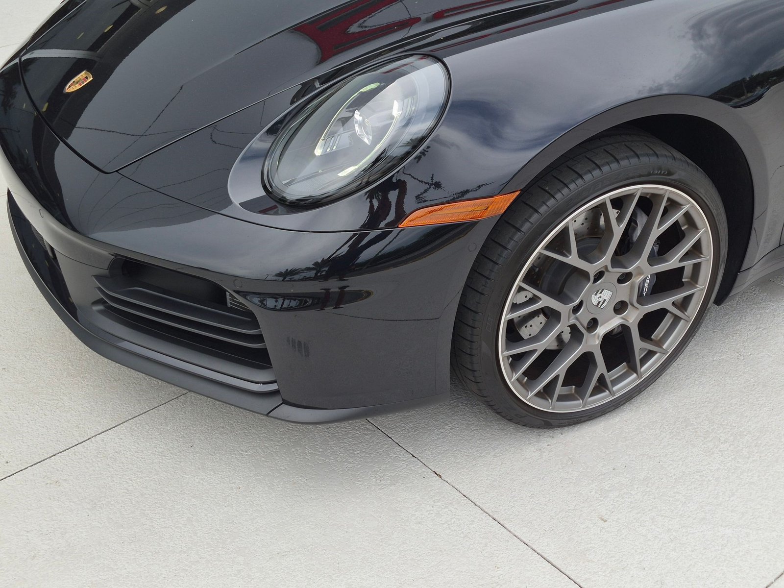 Used 2025 Porsche 911 Carrera RWD image 12