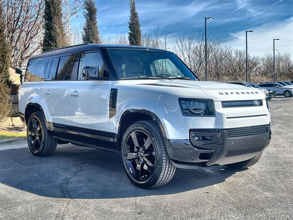Used 2026 Land Rover Defender 130 X-Dynamic SE image 7