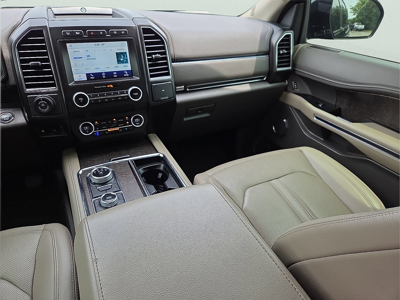 Used 2021 Ford Expedition Limited AWD/4WD image 13