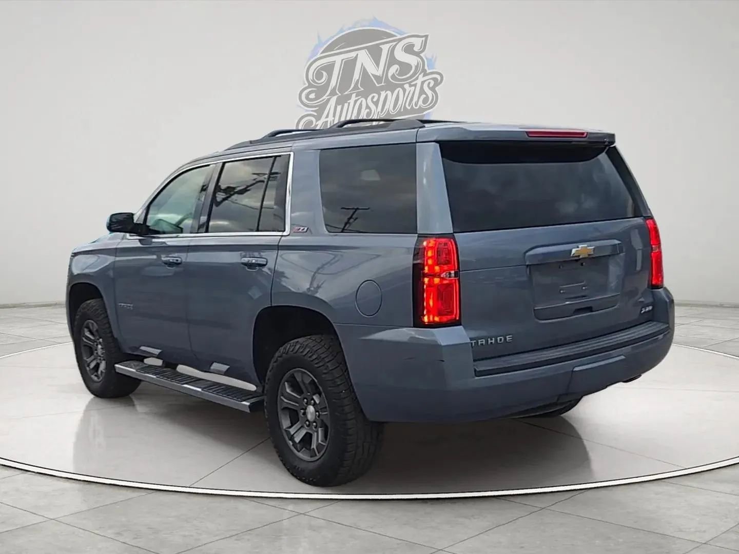 Used 2016 Chevrolet Tahoe LT w/ Luxury Package image 3