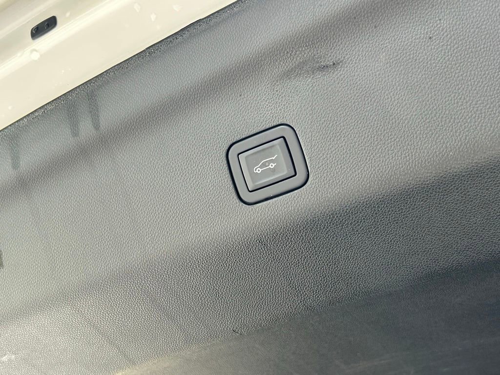 Used 2024 Cadillac Escalade ESV Sport Platinum w/ LPO, ONYX Package image 58