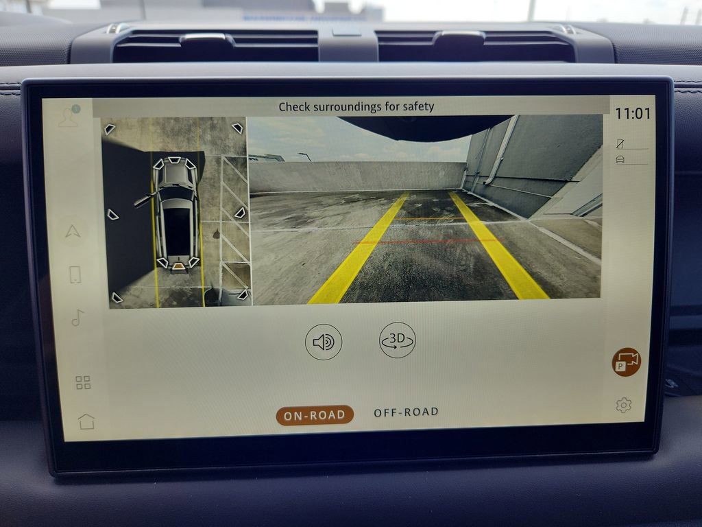 Used 2025 Land Rover Defender 130 X-Dynamic SE image 20