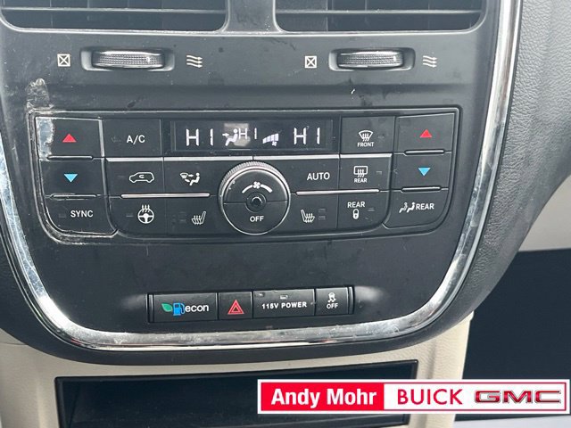Used 2016 Chrysler Town & Country Touring w/ Driver Convenience Group FWD image 32