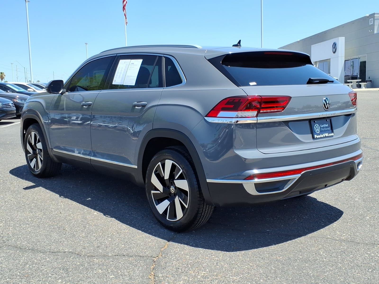 Certified 2021 Volkswagen Atlas Cross Sport SEL Premium AWD/4WD image 5