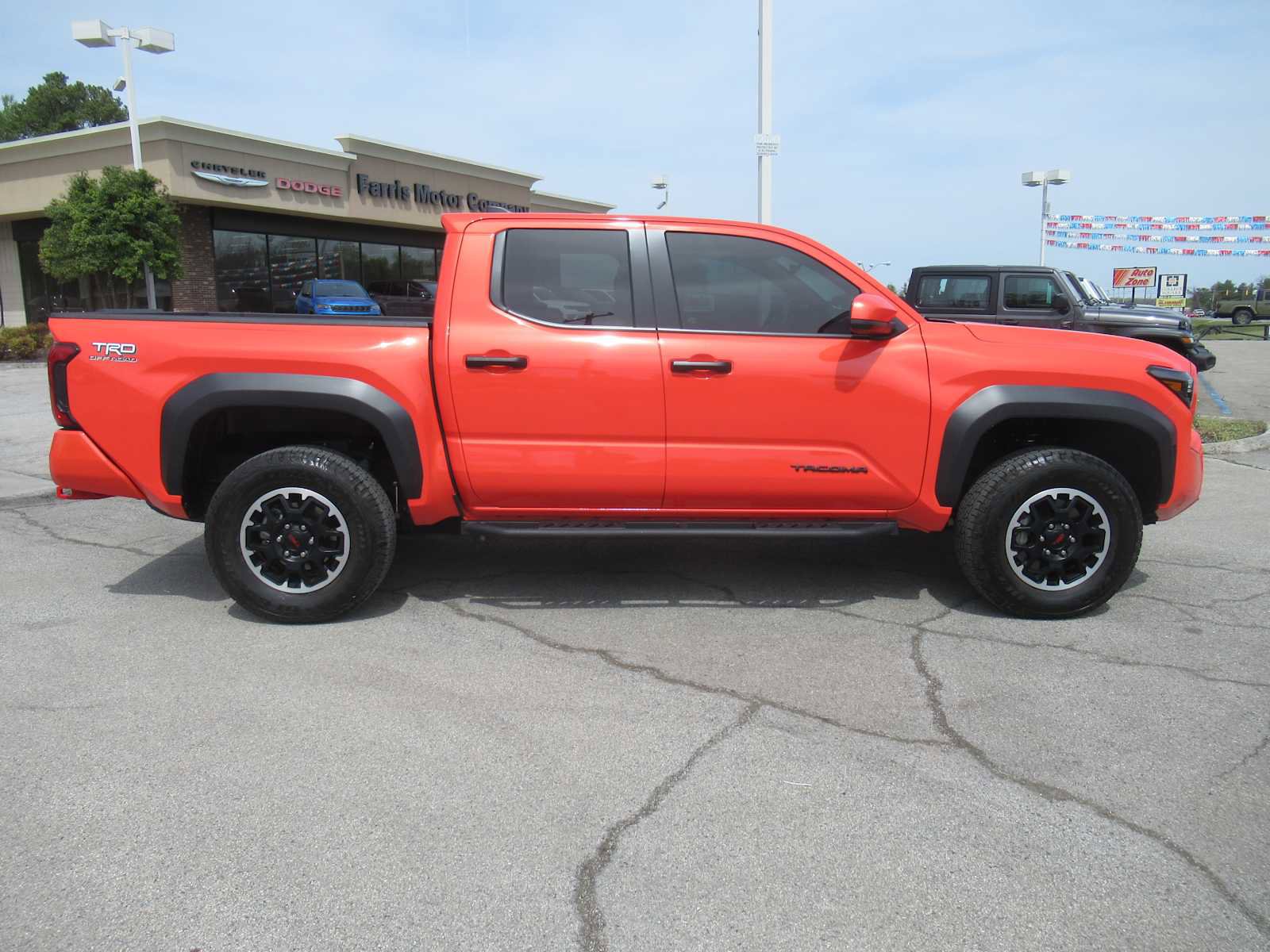 Used 2024 Toyota Tacoma TRD Off-Road image 7