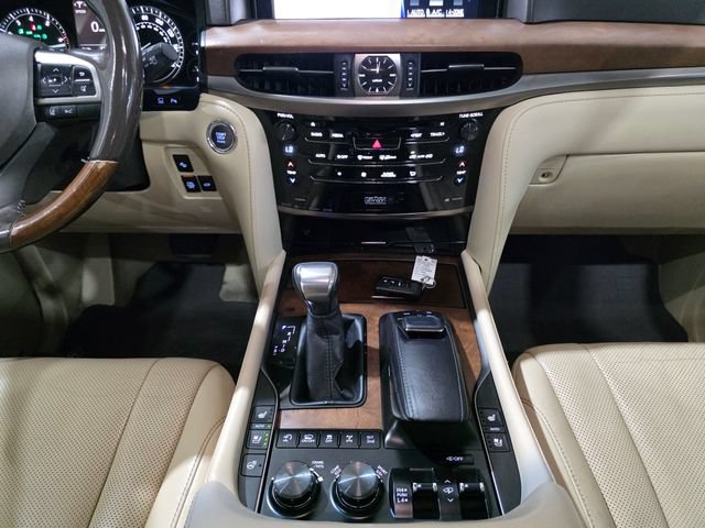 Used 2016 Lexus LX 570 4WD w/ Luxury Package image 20