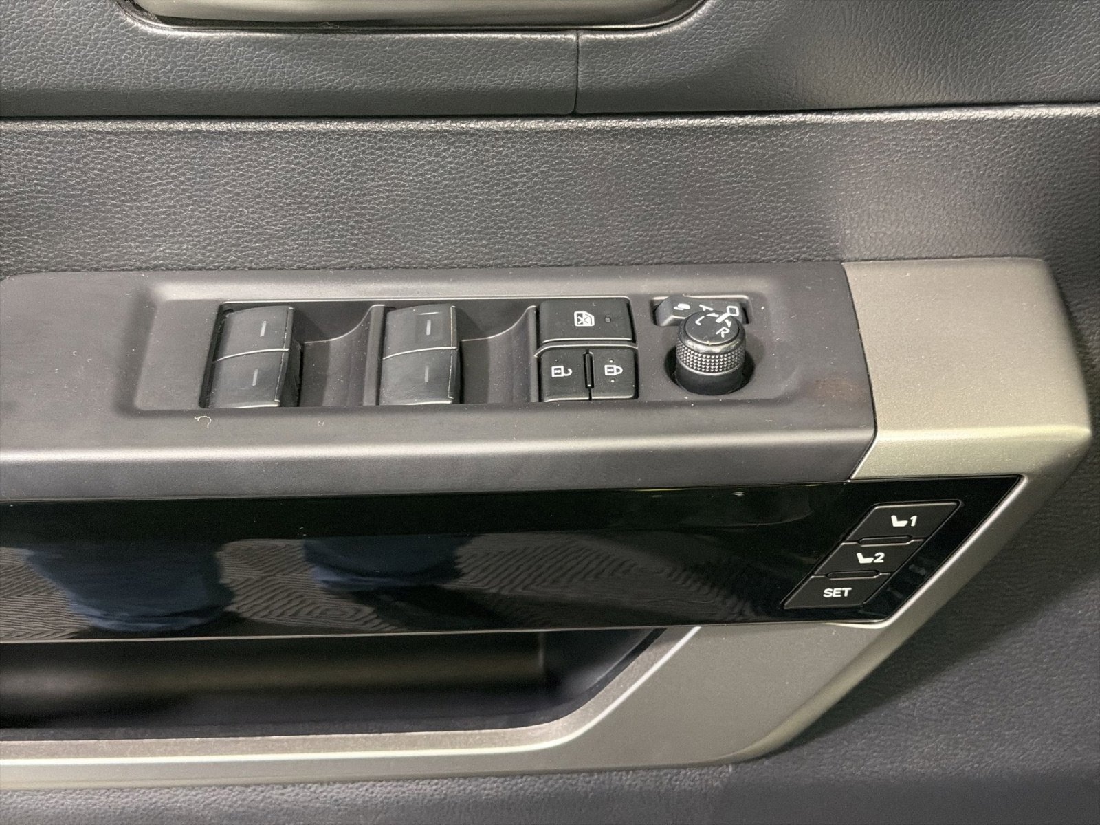 Used 2023 Toyota Tundra Limited image 36