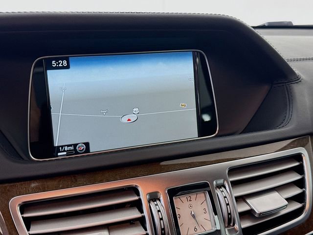 Used 2016 Mercedes-Benz E 400 4MATIC Sedan image 14