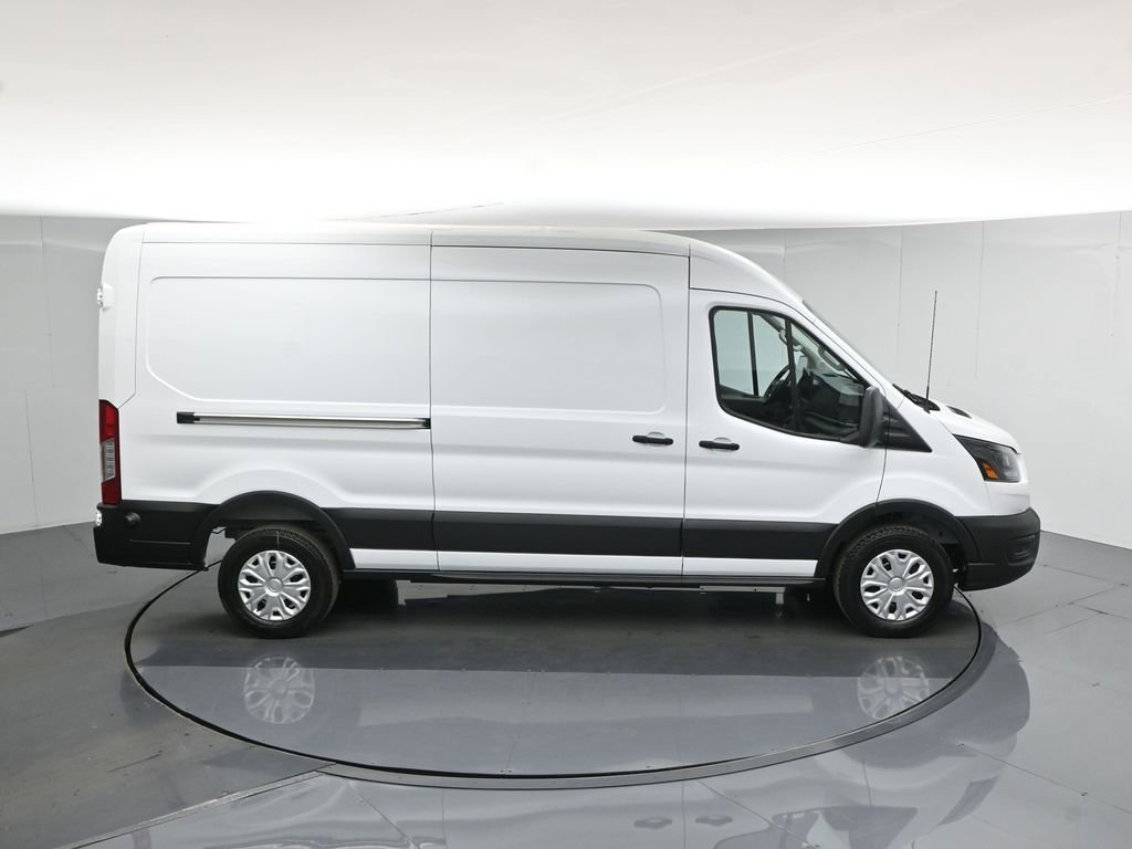 New 2026 Ford E-Transit 148 Medium Roof w/ Load Area Protection Package image 34