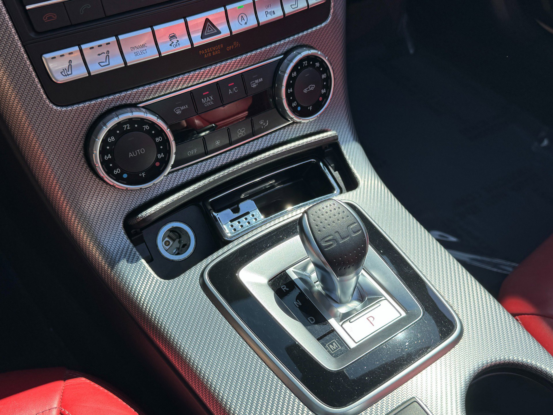Used 2020 Mercedes-Benz SLC 300 image 32