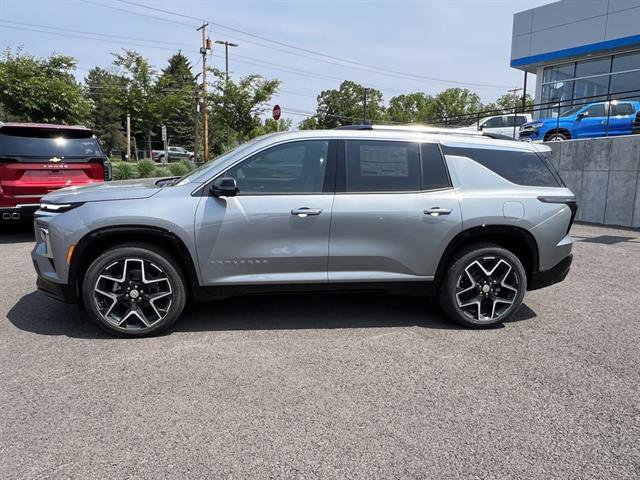 New 2025 Chevrolet Traverse High Country w/ LPO, Floor Liner Package image 2