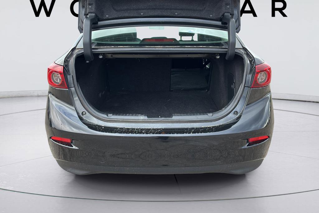 Used 2018 MAZDA MAZDA3 Touring FWD image 37
