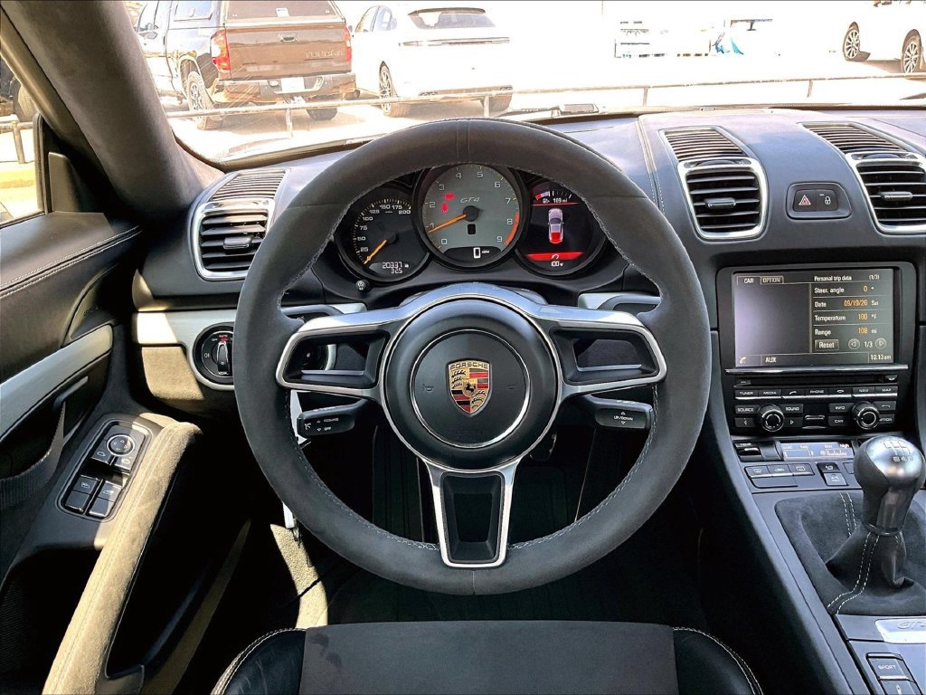 Certified 2016 Porsche Cayman GT4 RWD image 15