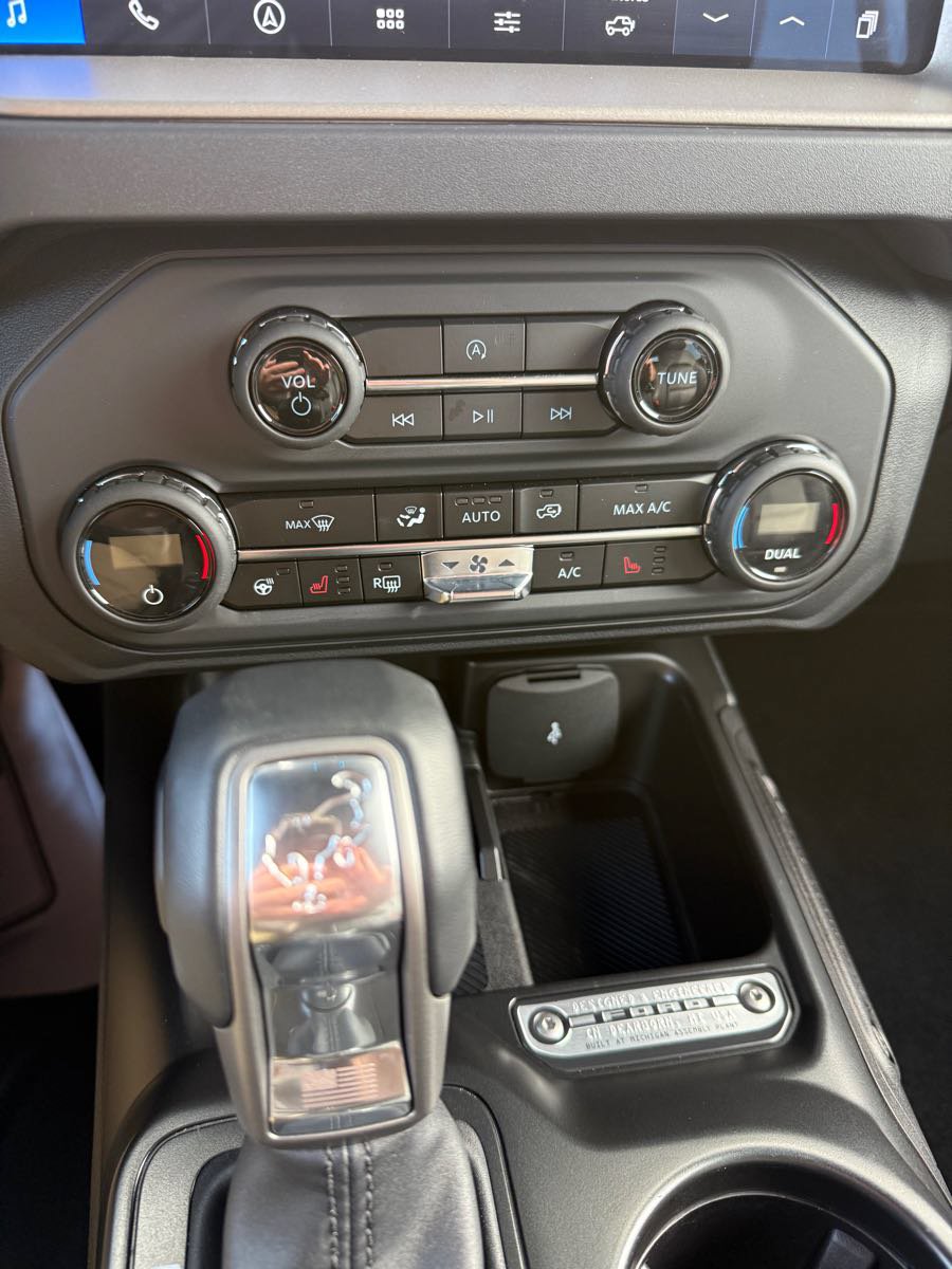 Used 2025 Ford Bronco Outer Banks AWD/4WD image 20