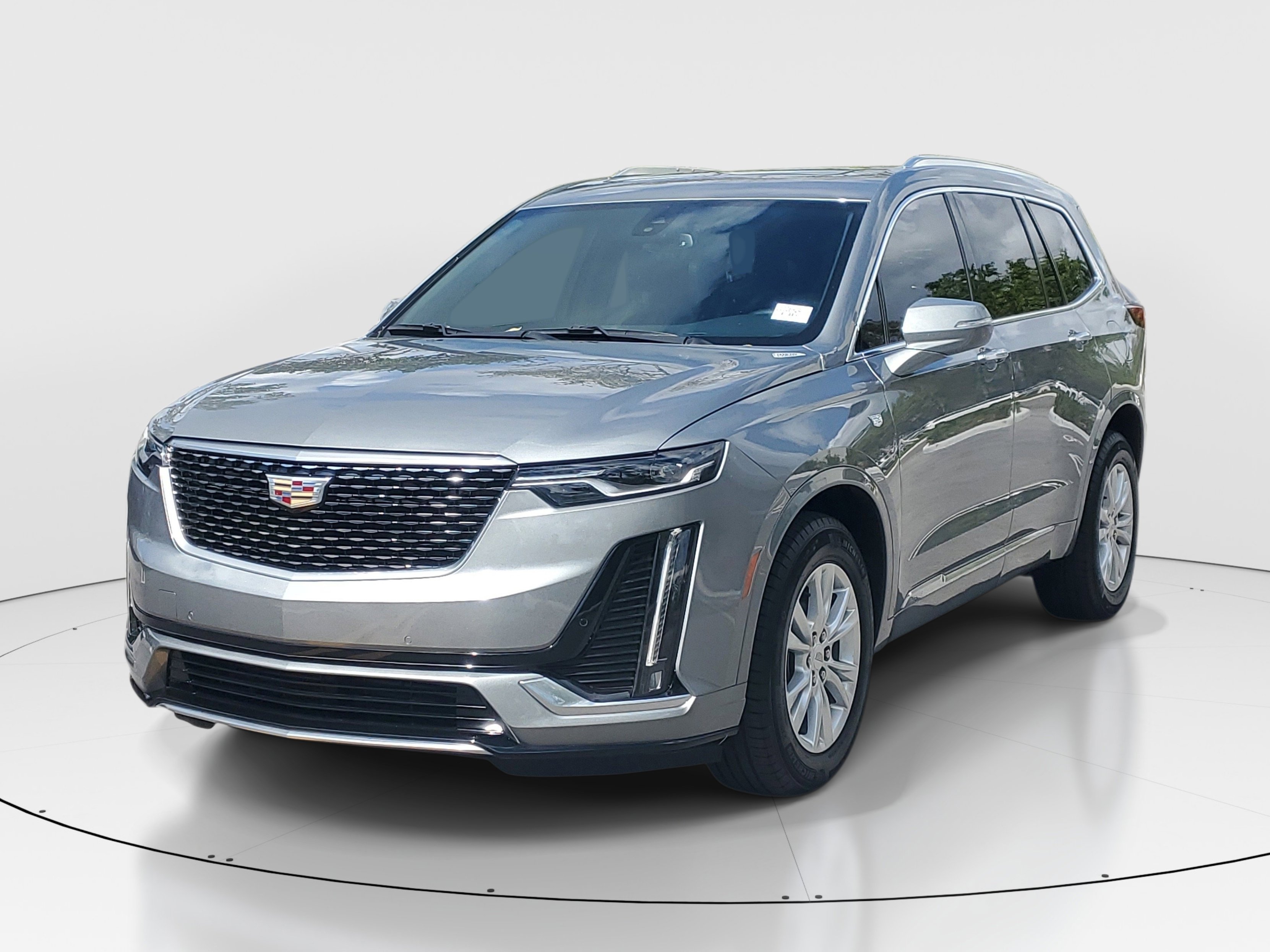 Used 2023 Cadillac XT6 Luxury FWD image 3