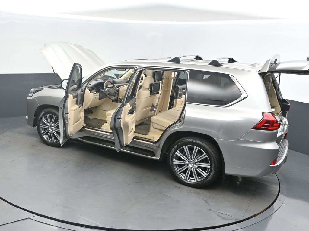 Used 2017 Lexus LX 570 570 image 2