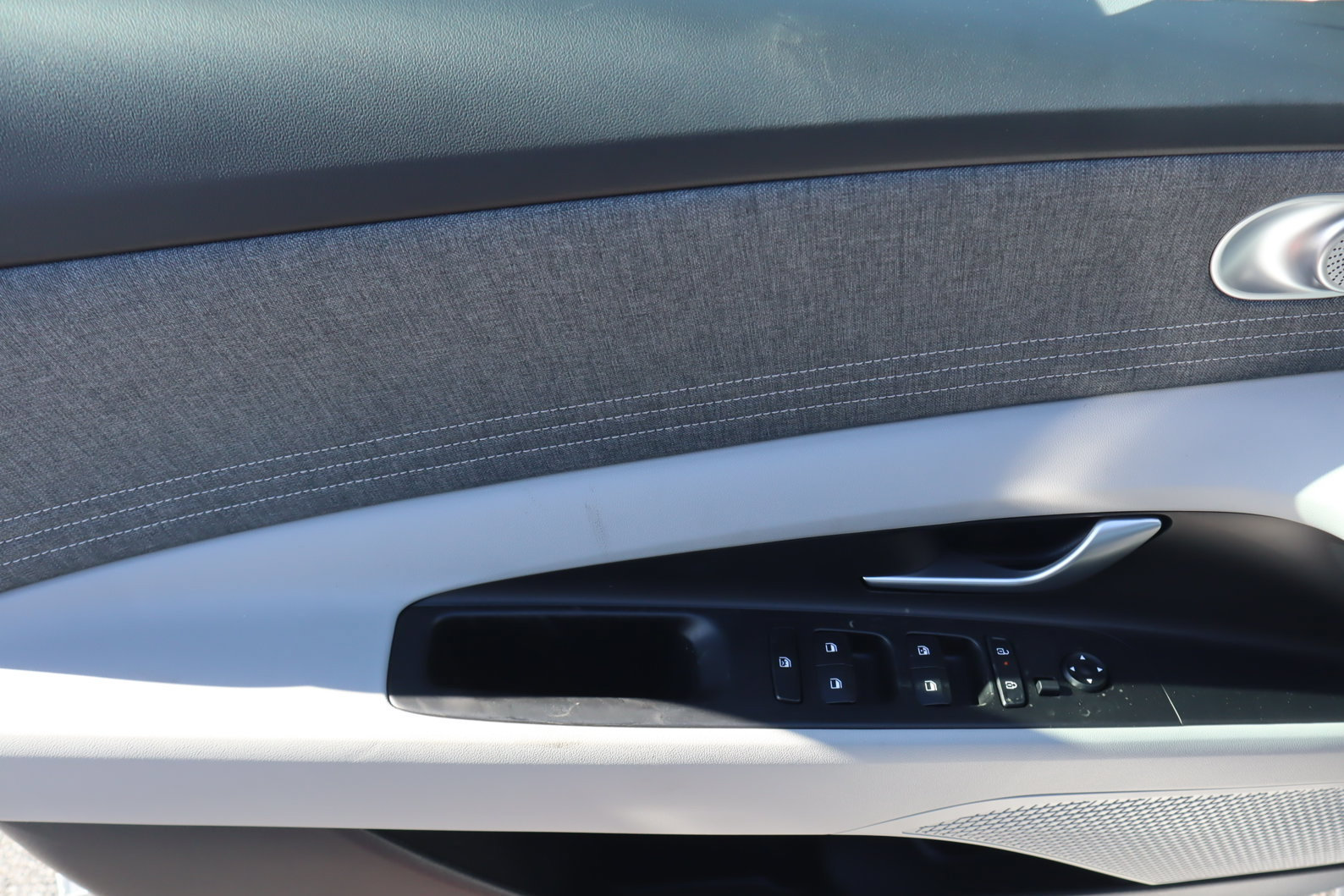 New 2026 Hyundai Elantra SEL Sport FWD image 22