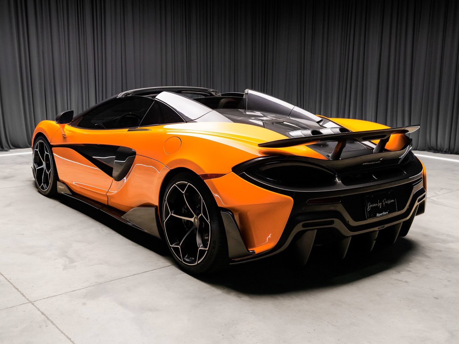 Used 2020 McLaren 600LT Spider RWD image 32