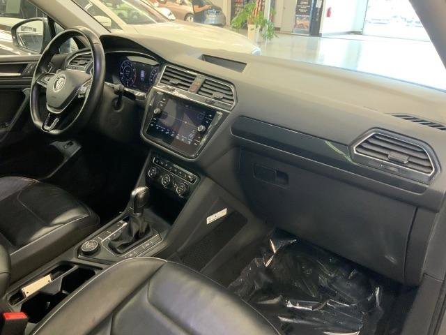 Used 2019 Volkswagen Tiguan SEL Premium image 10