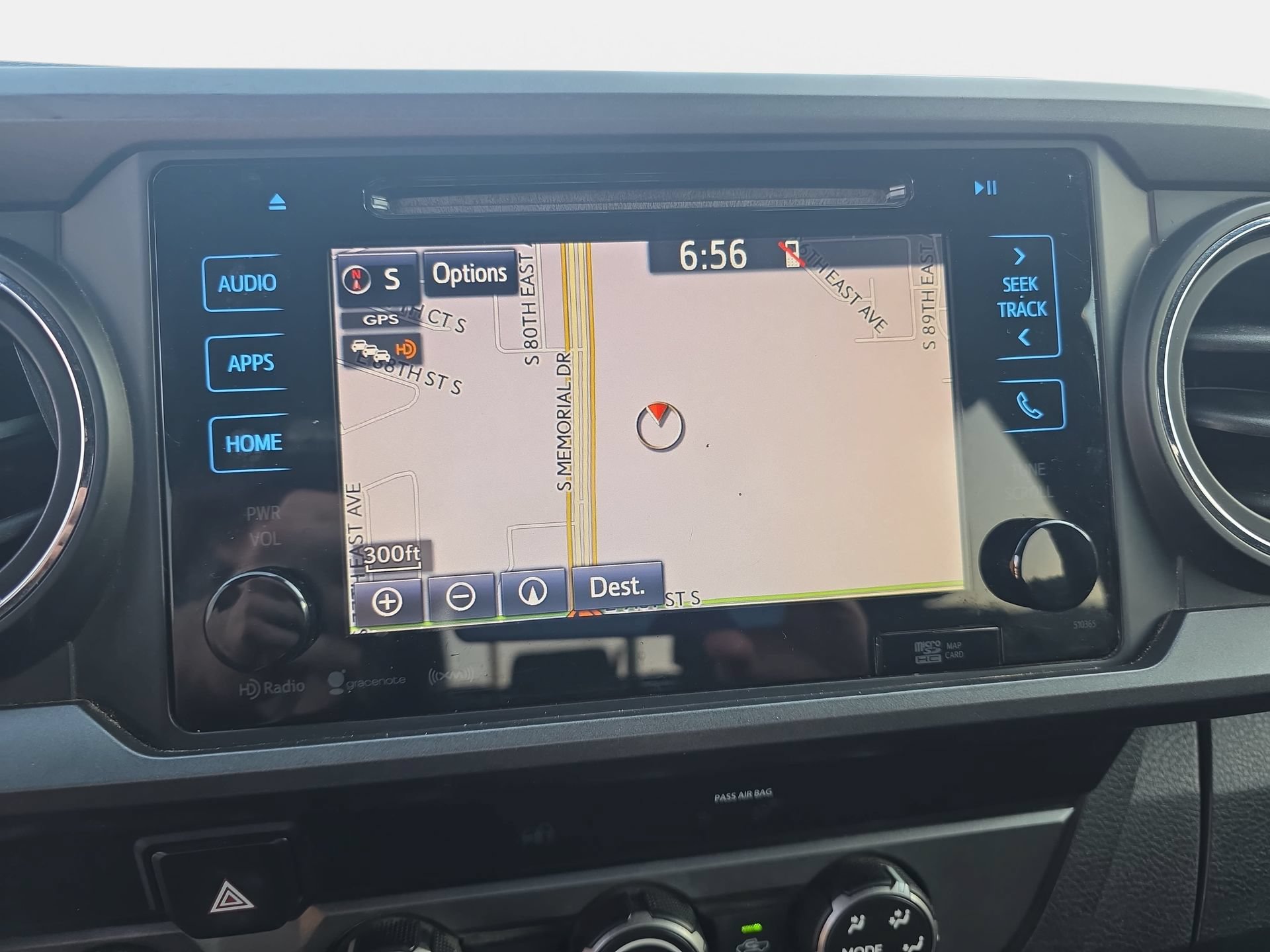 Used 2019 Toyota Tacoma TRD Off-Road w/ Technology Package AWD/4WD image 22