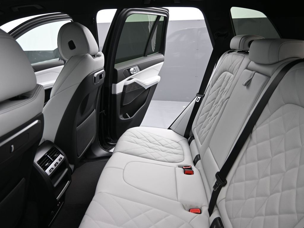 New 2026 BMW X5 sDrive40i w/ Parking Assistance Package RWD image 30