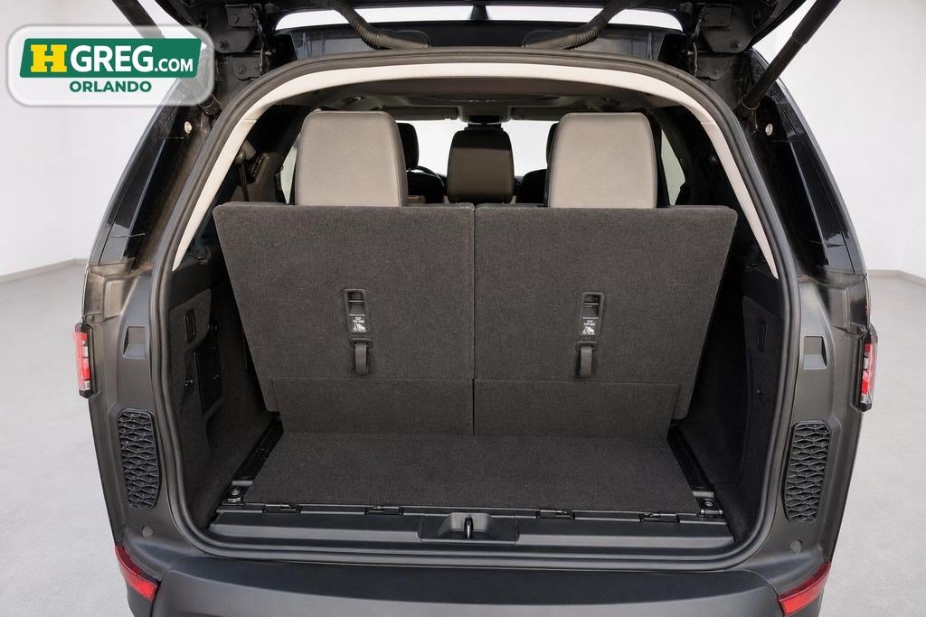 Used 2018 Land Rover Discovery HSE AWD/4WD image 16