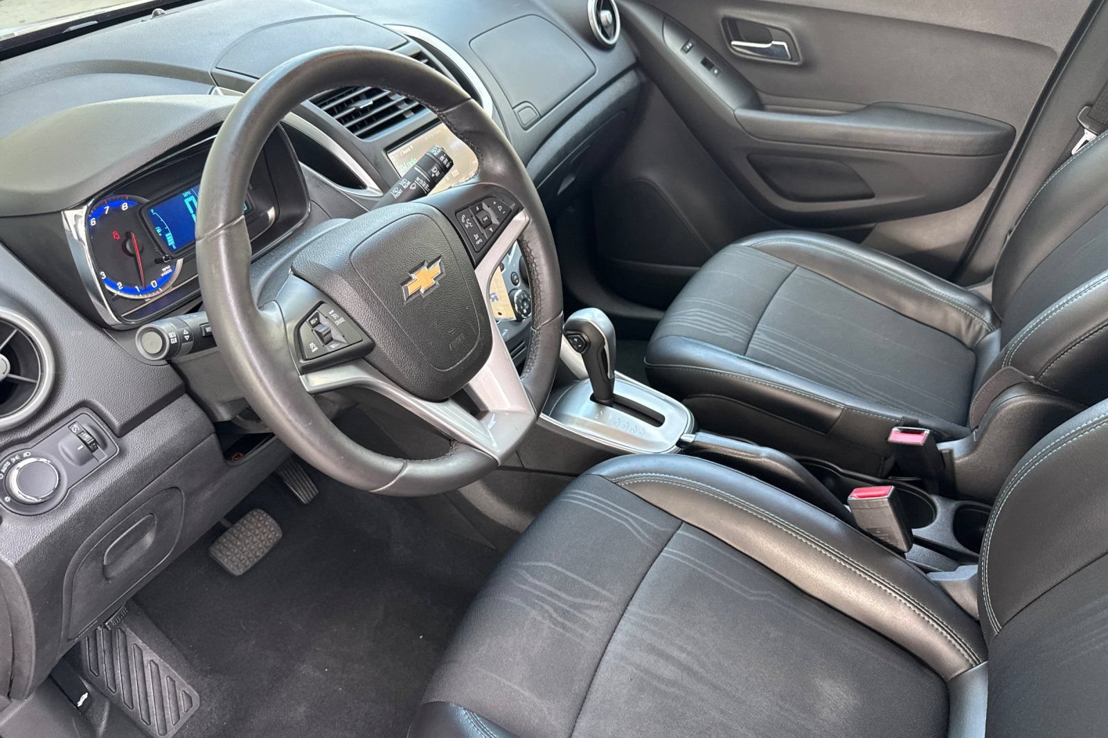 Certified 2016 Chevrolet Trax LT w/ LT Convenience Package FWD image 9