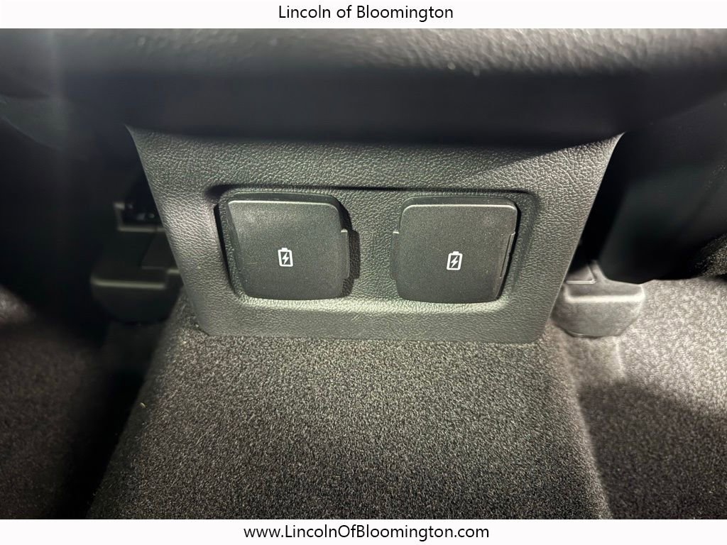 New 2025 Lincoln Corsair Reserve w/ Equipment Group 202A image 25