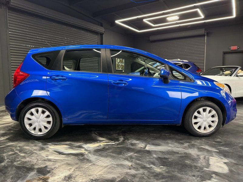 Used 2016 Nissan Versa Note SV FWD image 4