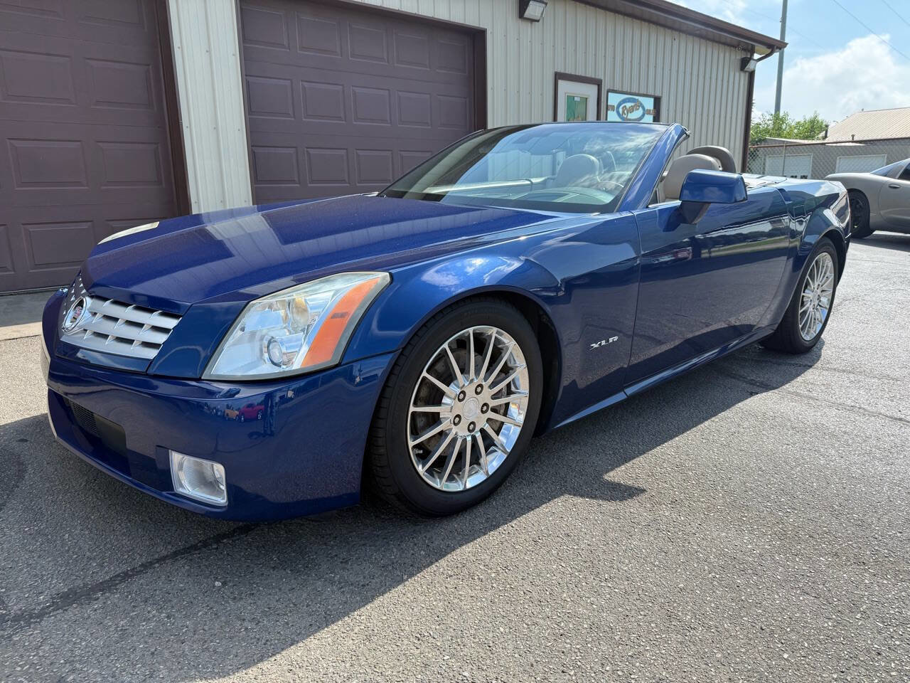 Used 2005 Cadillac XLR