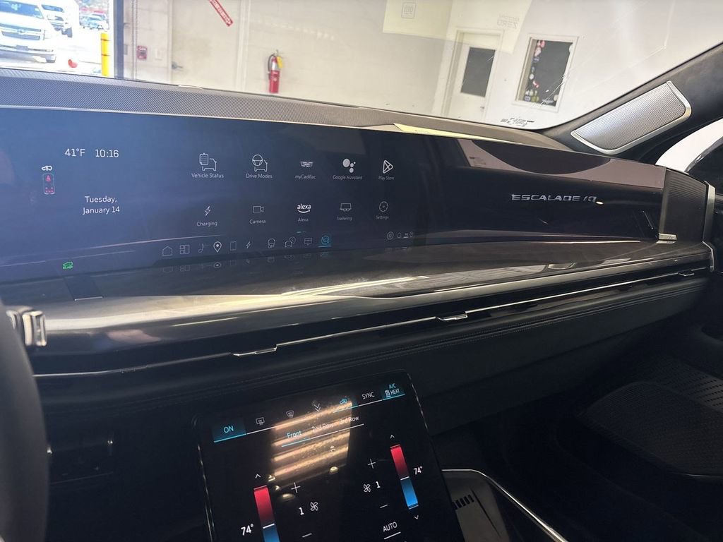 New 2025 Cadillac Escalade IQ Sport 2 w/ LPO, ONYX Package image 43