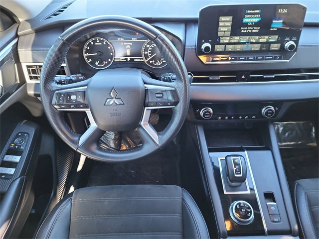 Used 2024 Mitsubishi Outlander SE image 23